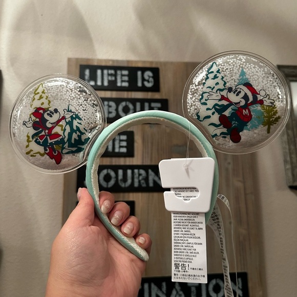 Disney Parks 2022 Holidays Mickey & Minnie Snow Globe Ear Headband OSFM NWT - Picture 1 of 5
